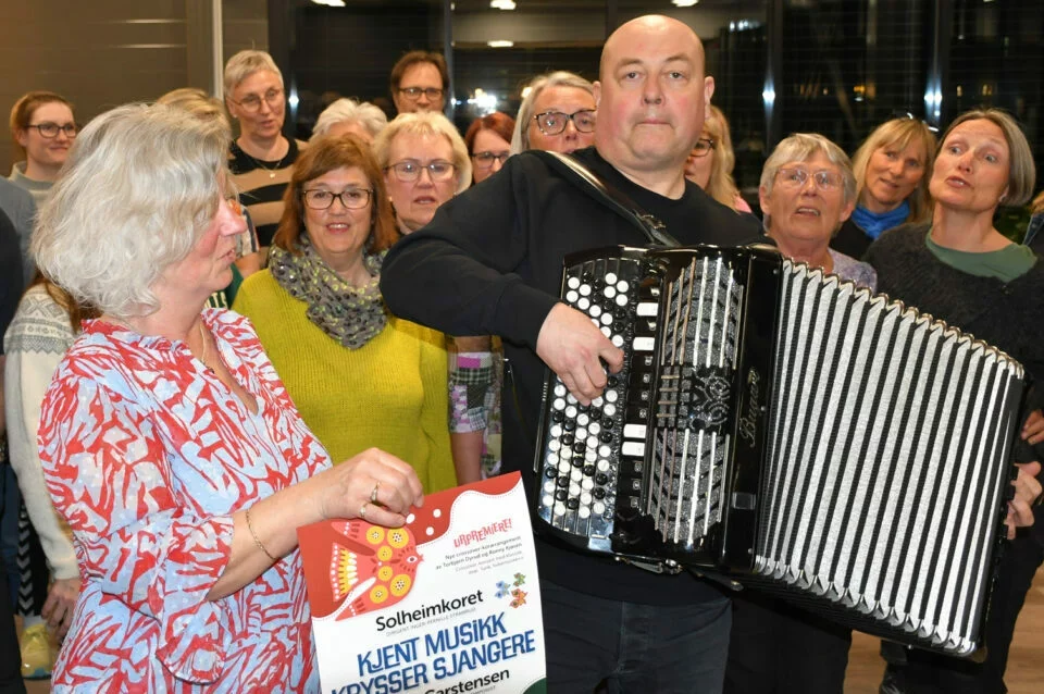 Solheimkoret og Stian Carstensen har crossoverkonsert i Hamar kulturhus 7. mai kl. 19.00.